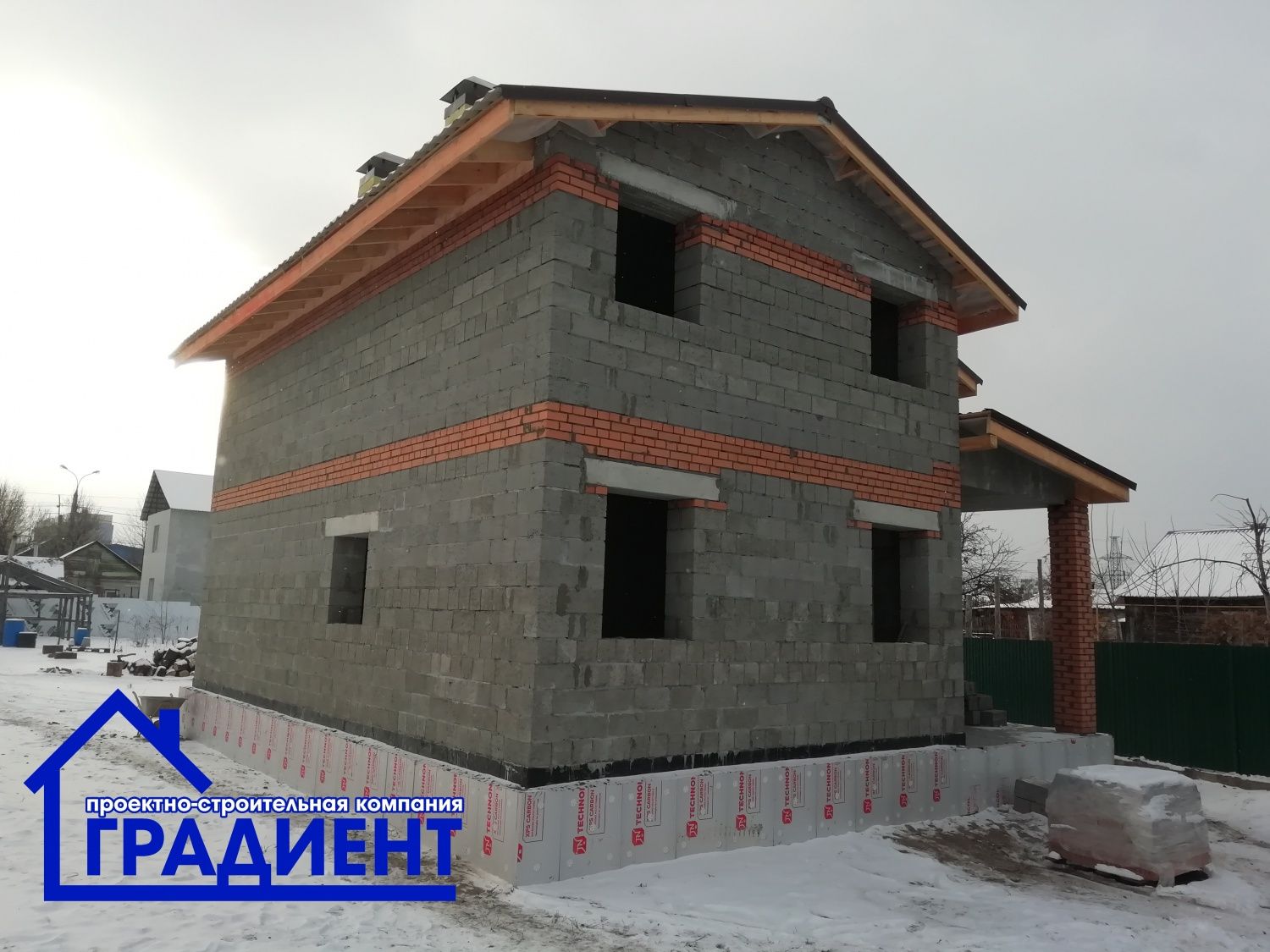 Завершено строительство дома из керамзитных блоков в п.Зубчаниновка по индивидуальному проекту. 