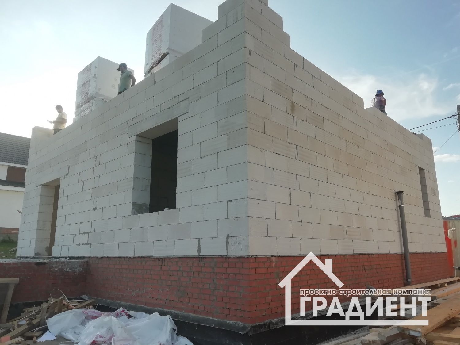 Продолжаем строительство дома из газобетона в КП Хутор Пасека. 